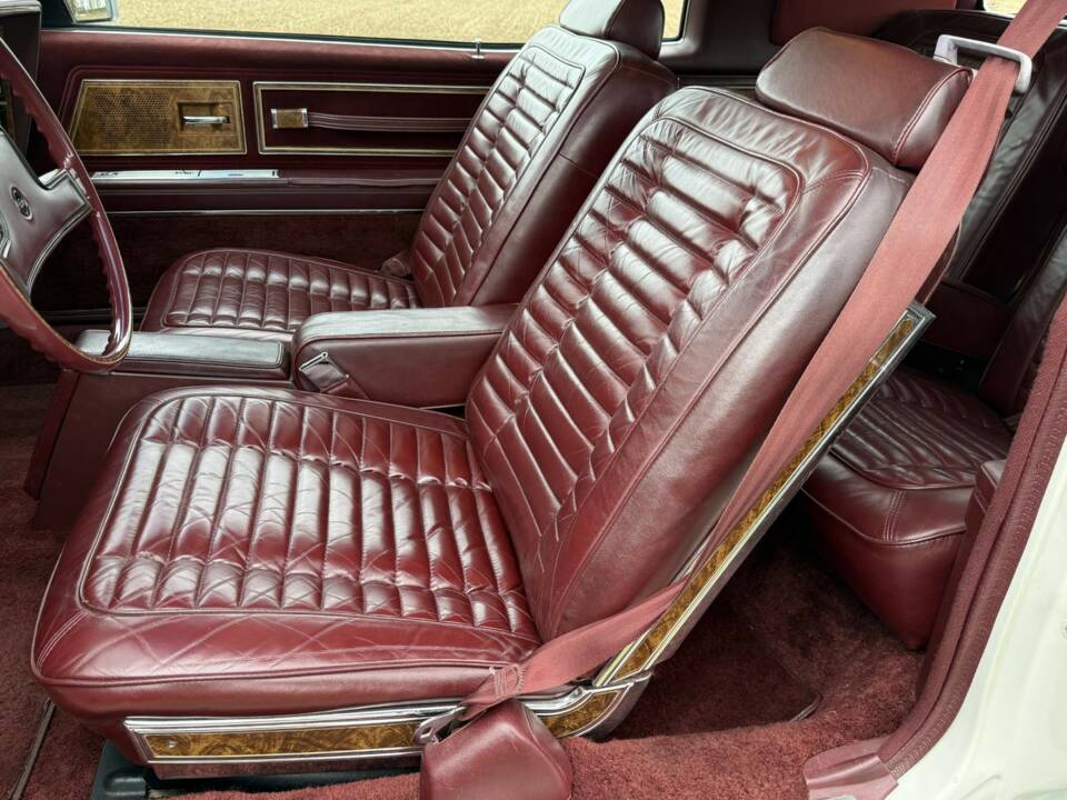 Bild 9/26 von Buick Riviera Coupe (1983)