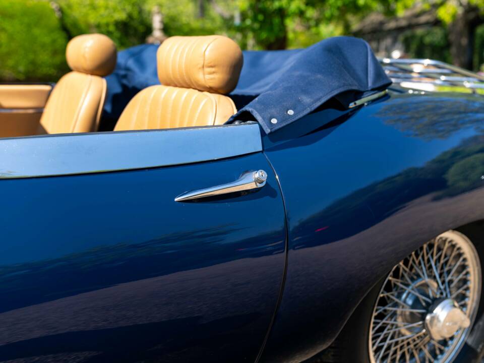 Bild 36/50 von Jaguar XK-E (1967)