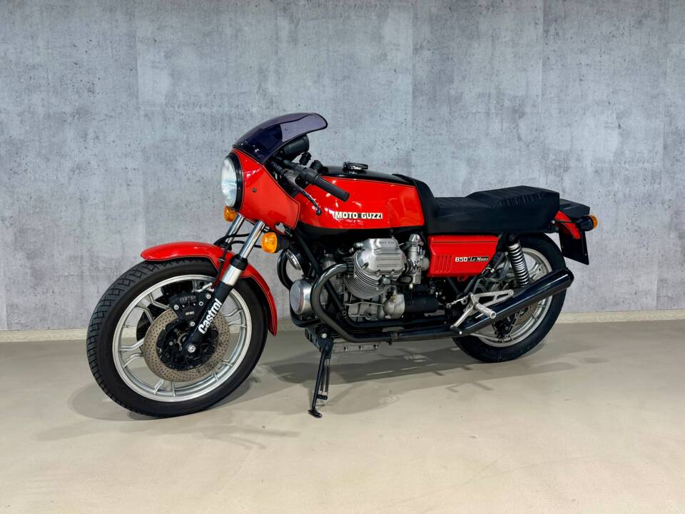 Image 24/33 of Moto Guzzi DUMMY (1979)
