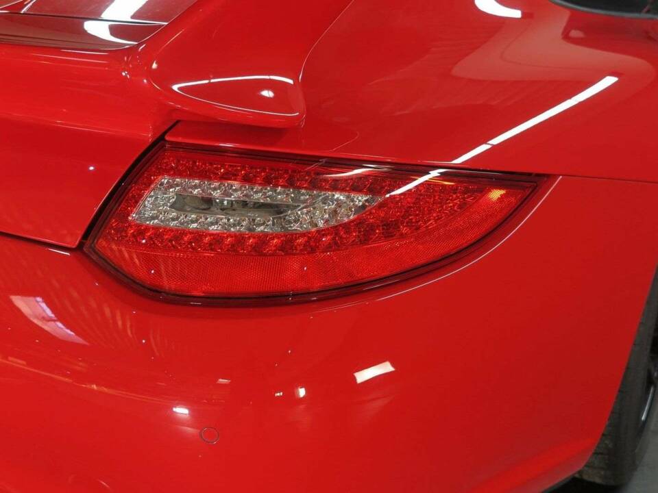 Image 46/50 of Porsche 911 Carrera 4S (2011)
