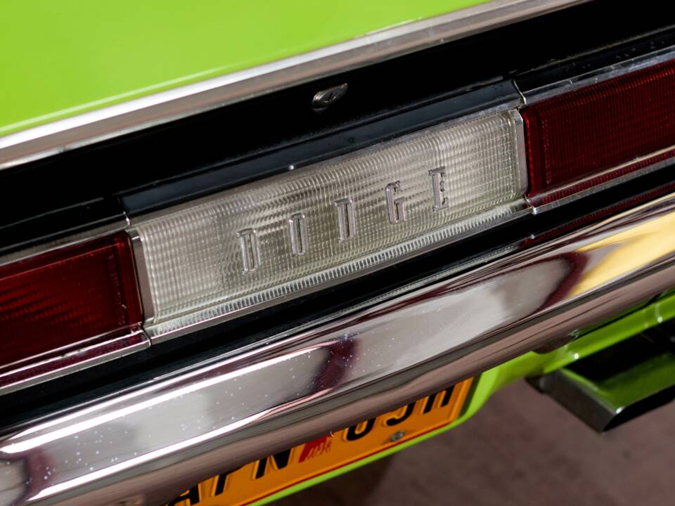 Immagine 63/71 di Dodge Challenger R/T (1970)