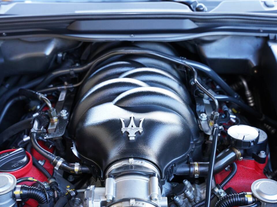 Imagen 33/50 de Maserati GranTurismo S (2010)