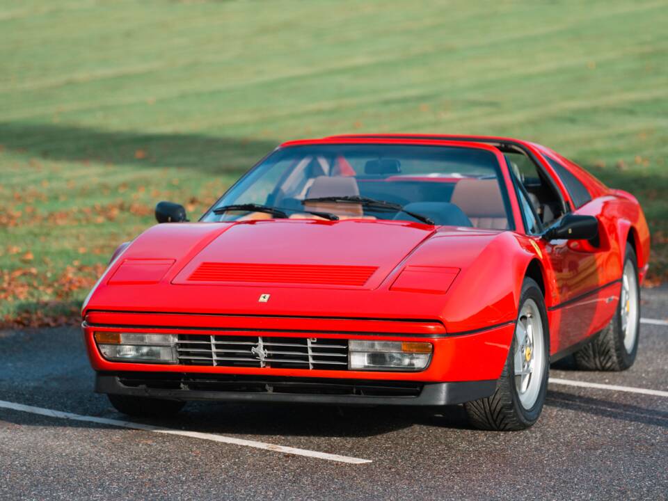 Afbeelding 41/41 van Ferrari 328 GTS (1989)