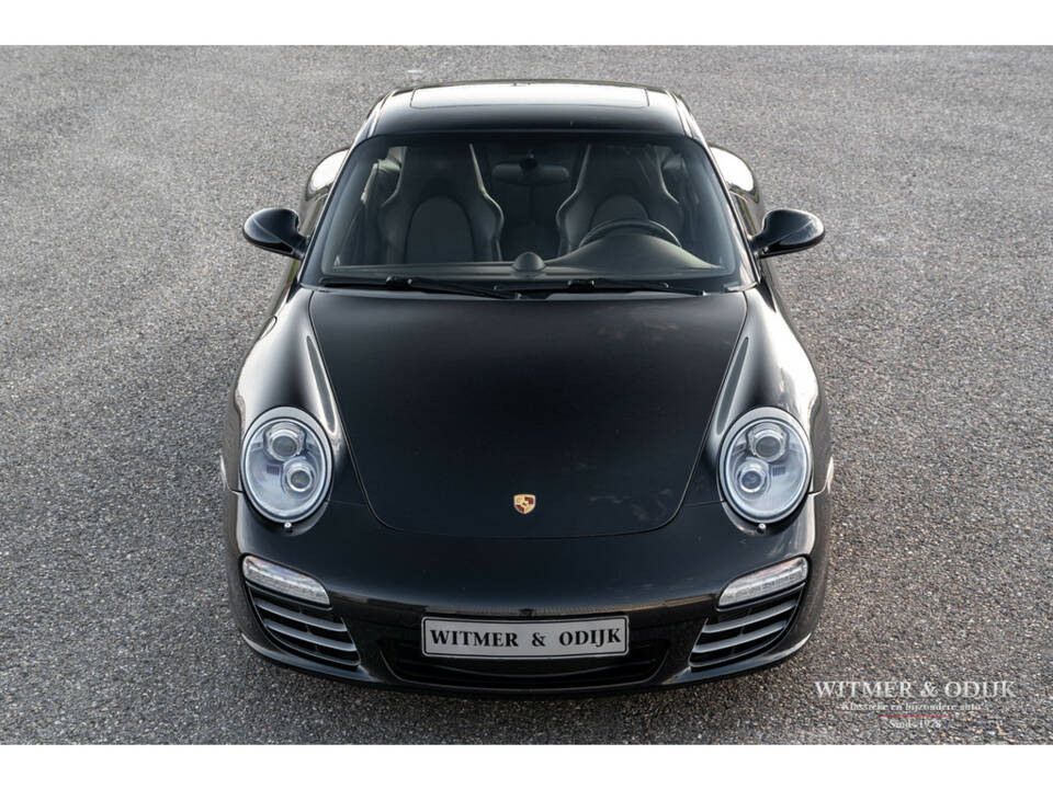 Image 26/32 de Porsche 911 Carrera 4S (2009)