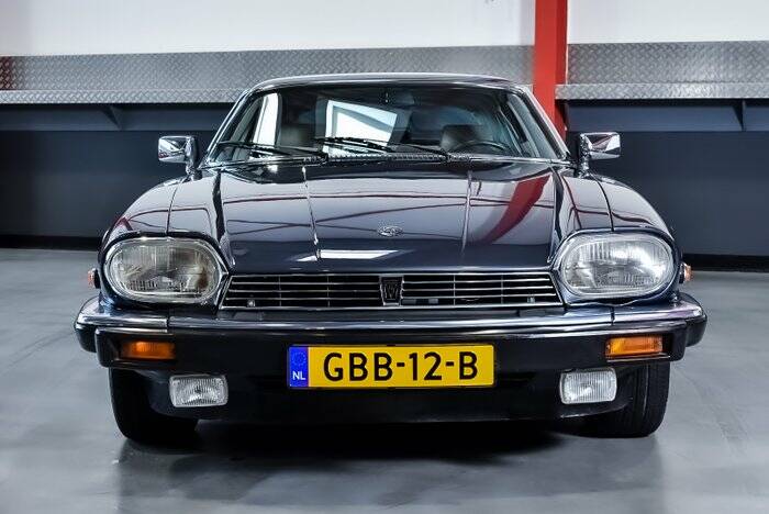 Image 3/7 de Jaguar XJS 5.3 V12 (1988)