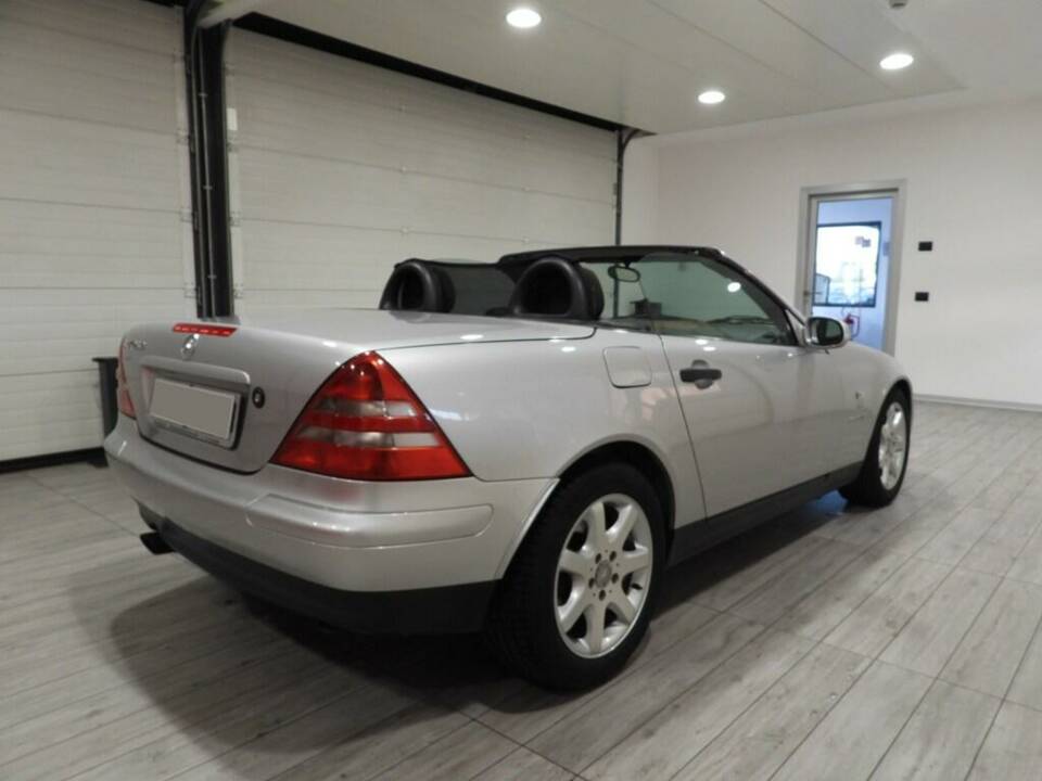 Bild 4/15 von Mercedes-Benz SLK 230 Kompressor (1998)