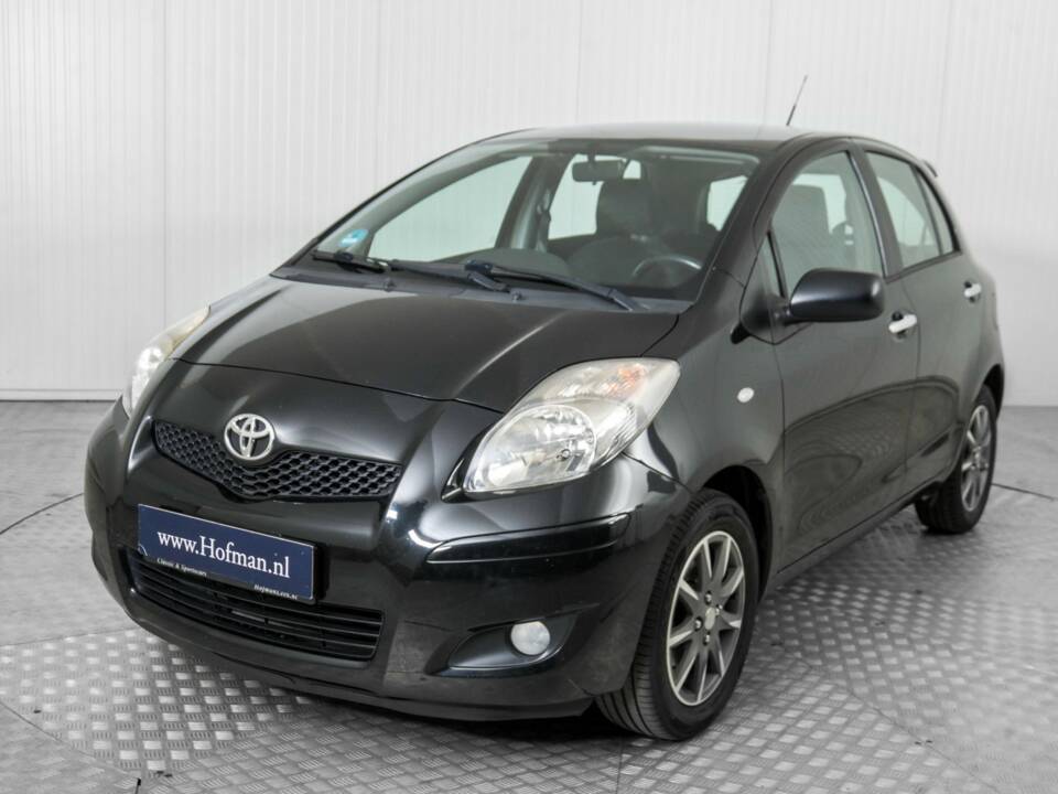 Bild 17/50 von Toyota Yaris 1.33 VVT-i (2011)