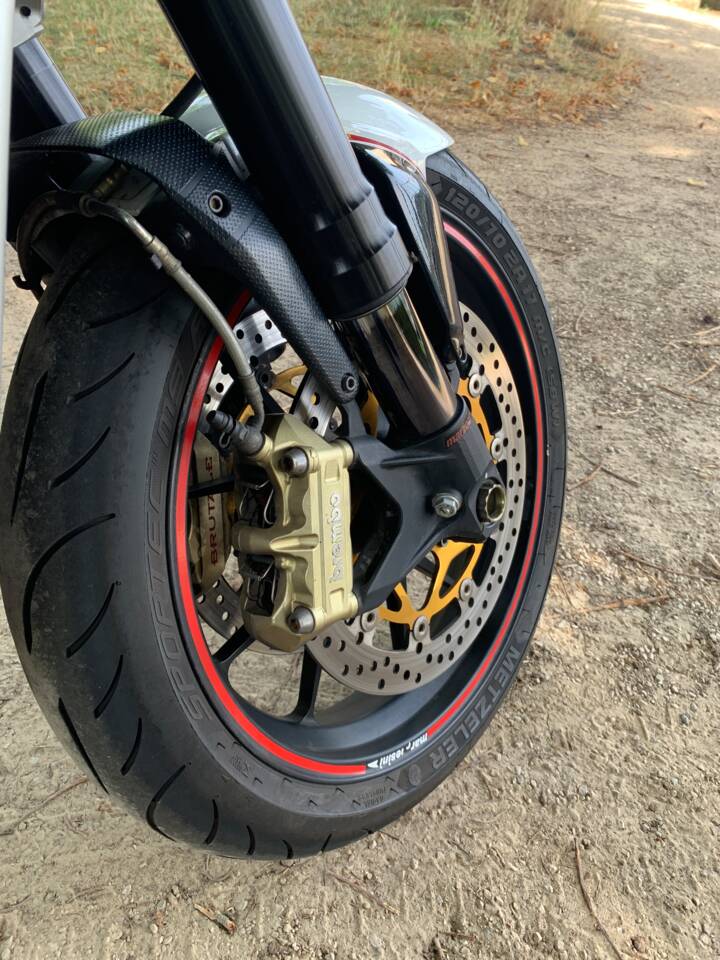 Immagine 6/11 di MV Agusta Brutale 910 R (2007)