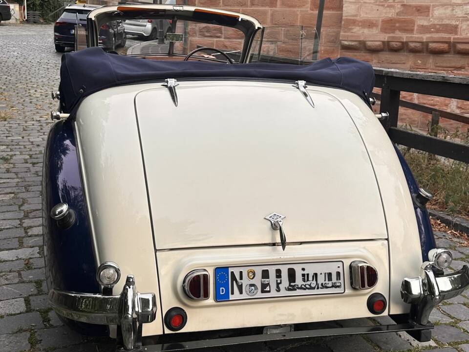 Image 6/8 of Riley 2.5 Litre RMD (1950)