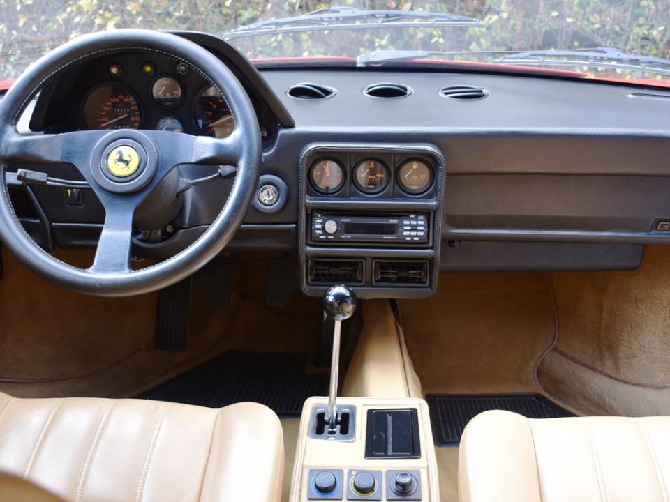 Imagen 17/35 de Ferrari 328 GTB (1986)