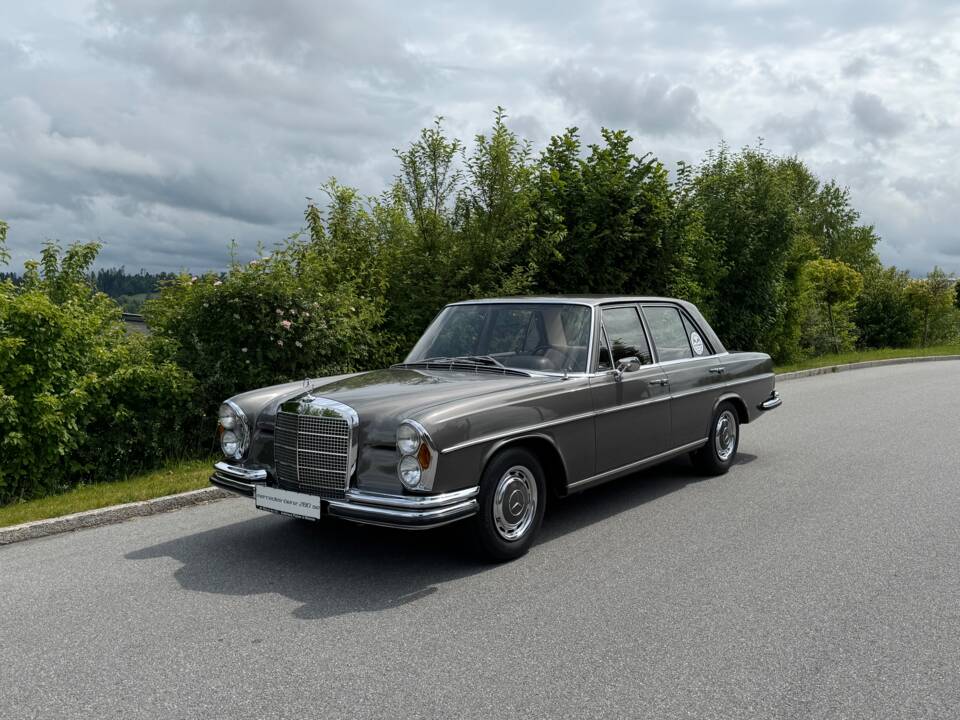 Image 1/47 of Mercedes-Benz 280 SE (1969)
