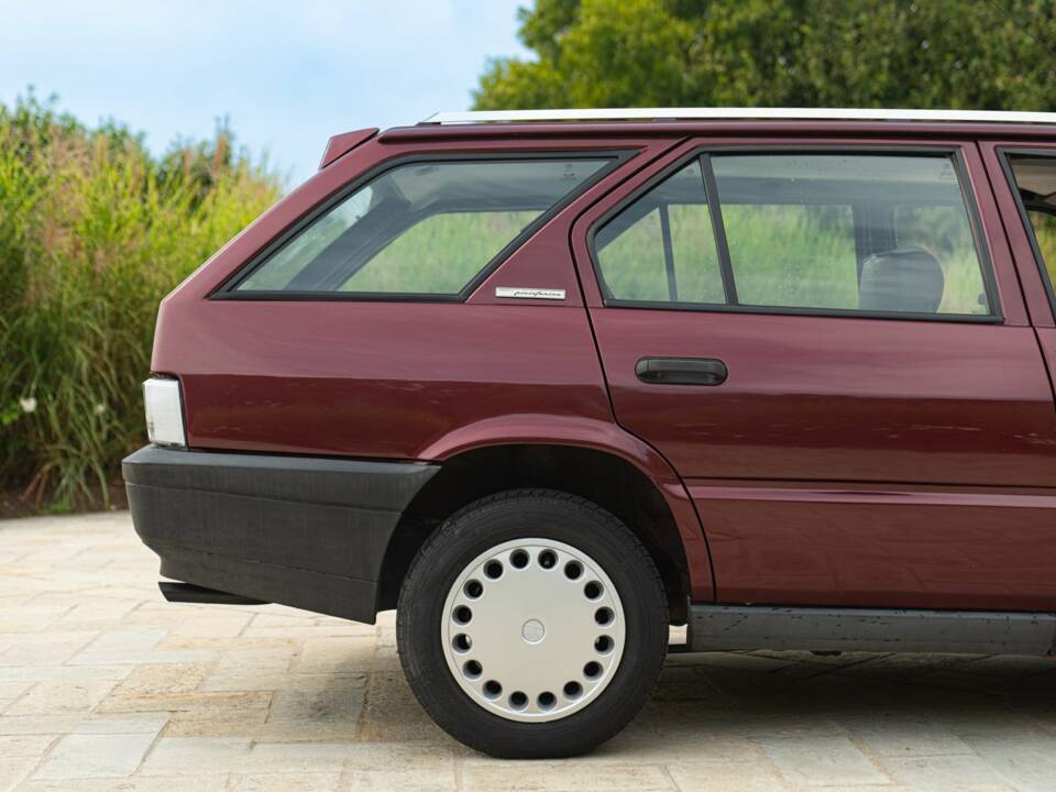 Image 11/50 of Alfa Romeo 33 - 1.3 Sportwagon 4x4 (1992)