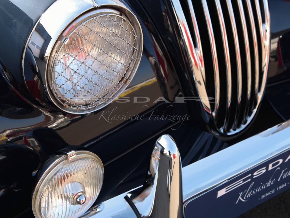 Image 18/24 de Jaguar XK 140 SE OTS (1957)
