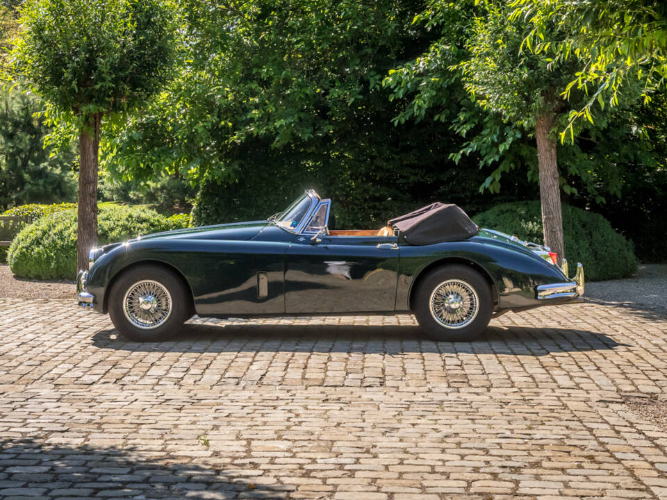 Image 30/37 of Jaguar XK 150 3.8 S OTS (1959)