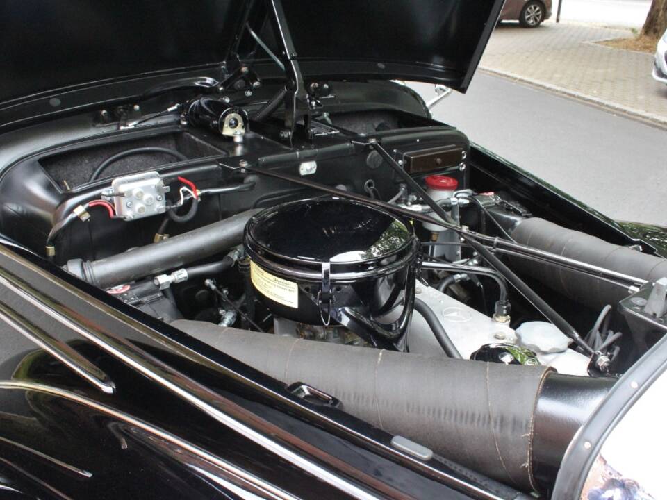 Bild 9/22 von Mercedes-Benz 220 Cabriolet A (1953)