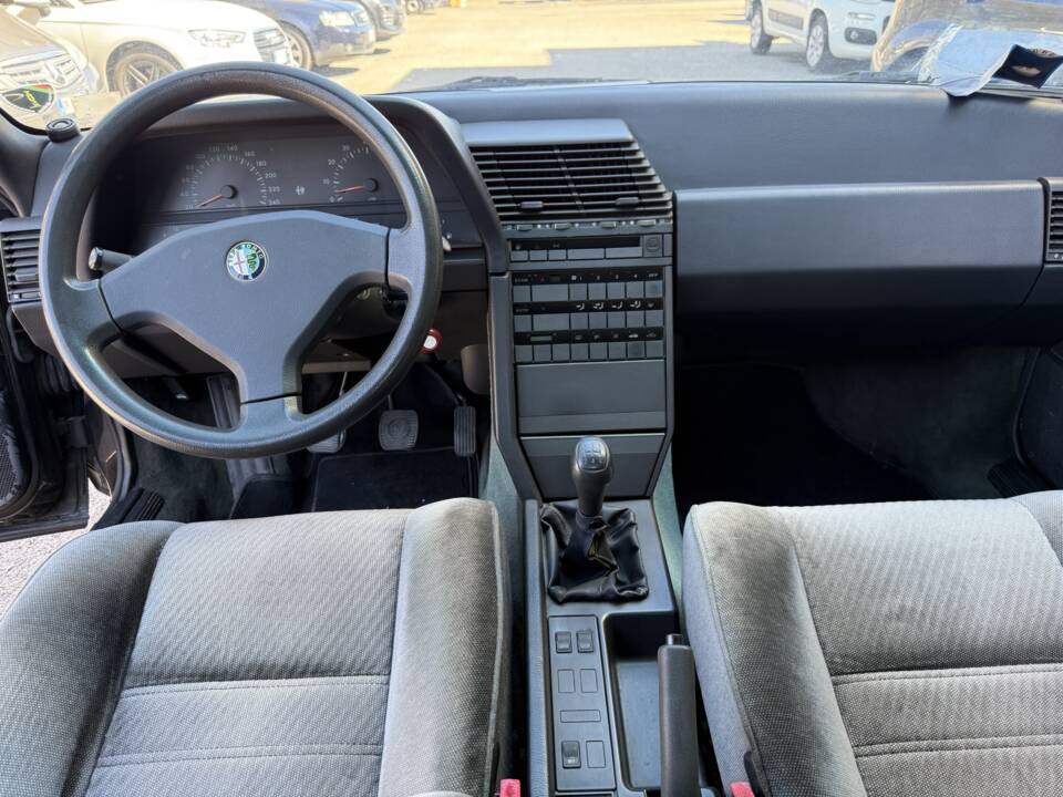 Image 13/20 de Alfa Romeo 164 2.0 (1991)