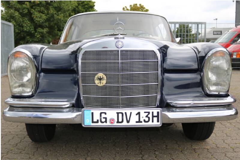 Image 1/12 of Mercedes-Benz 250 SE (1967)