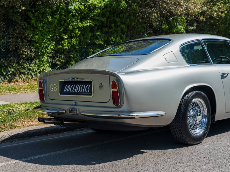 Immagine 11/27 di Aston Martin DB 6 Mk II (1971)