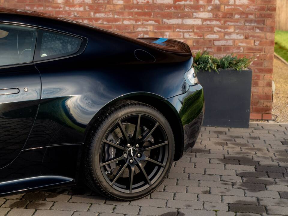 Bild 24/77 von Aston Martin V12 Vantage AMR (2018)