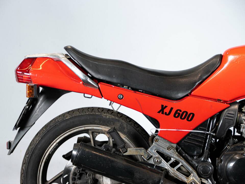 Bild 38/50 von Yamaha DUMMY (1984)