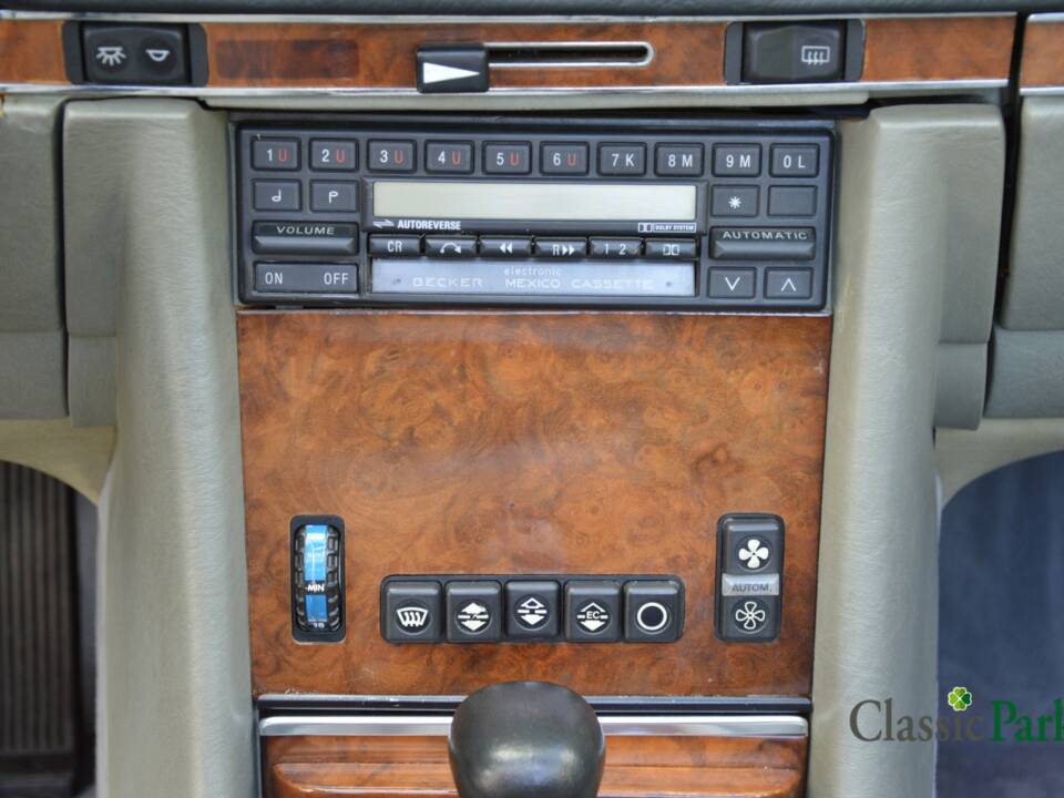 Image 50/50 de Mercedes-Benz 500 SL (1985)