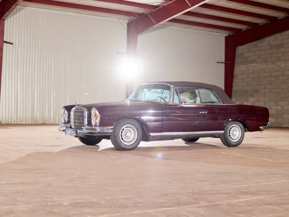 Bild 16/47 von Mercedes-Benz 280 SE (1970)