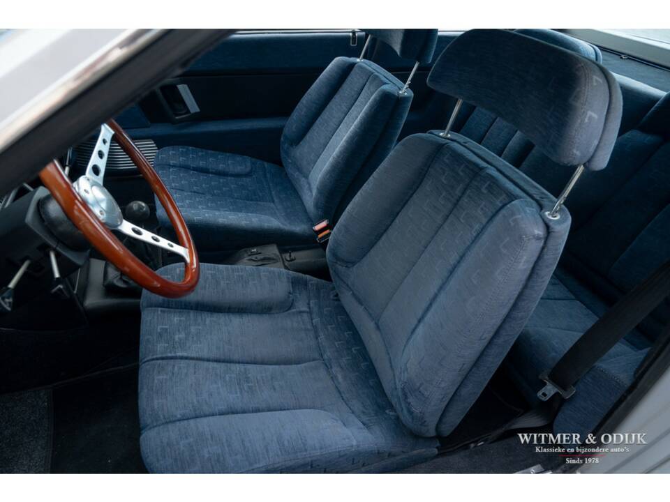 Immagine 3/25 di Lancia Gamma Coupe 2500 I.E. (1981)