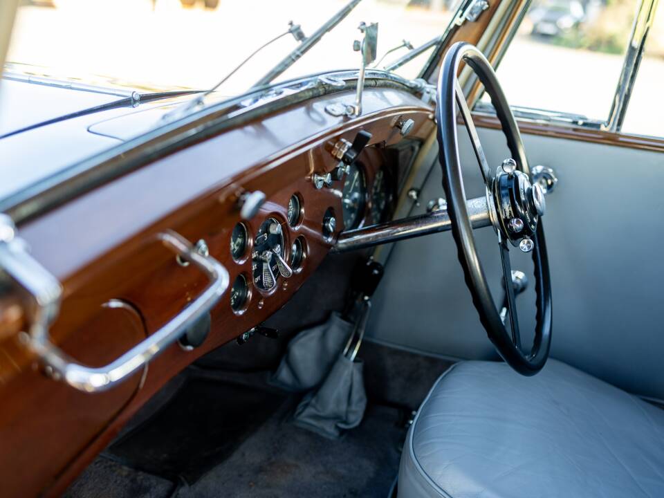 Image 50/50 de Bentley 4 1/2 Litre (1938)