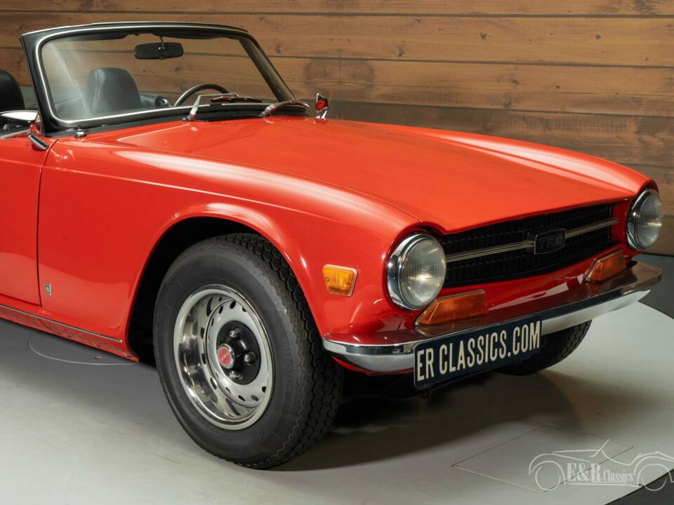 Image 3/8 of Triumph TR 6 (1972)