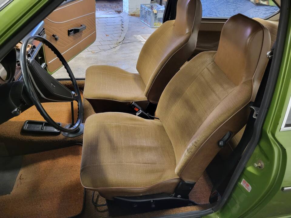 Image 12/91 of Volkswagen Passat 1.3 (1974)