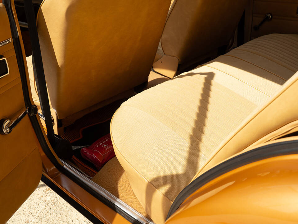 Image 36/57 of Ford Granada Turnier 2,3 (1976)
