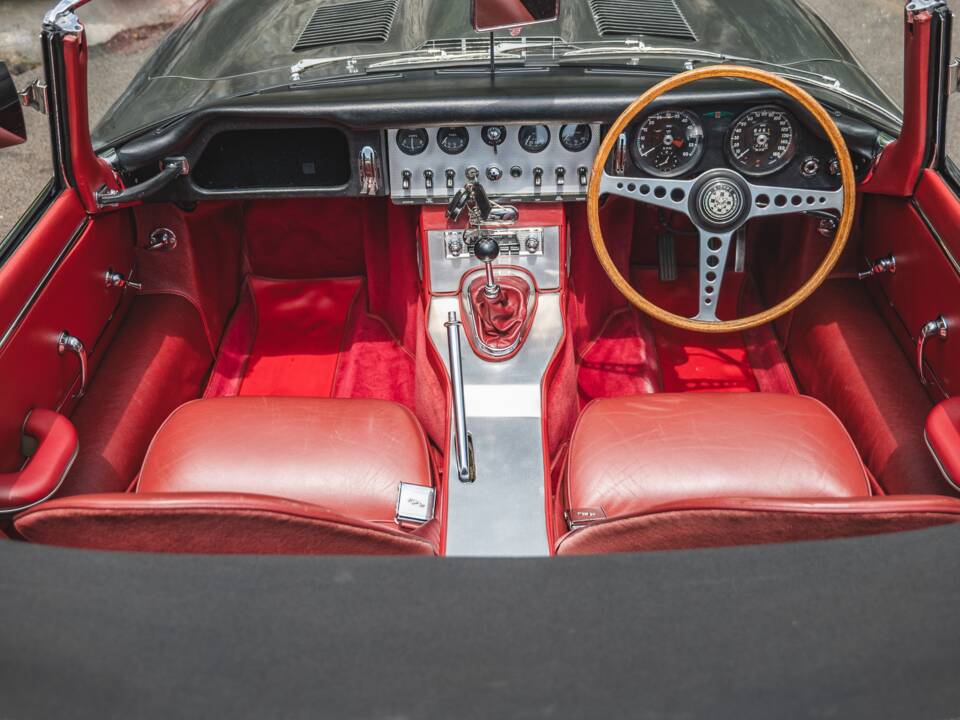 Image 29/50 of Jaguar Type E 3.8 (1963)