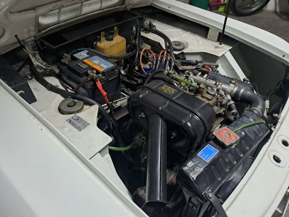 Image 16/31 of Lancia Fulvia Coupe (1966)