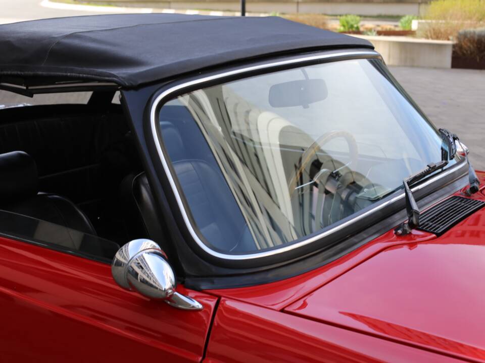 Image 10/49 of Triumph TR 6 (1976)