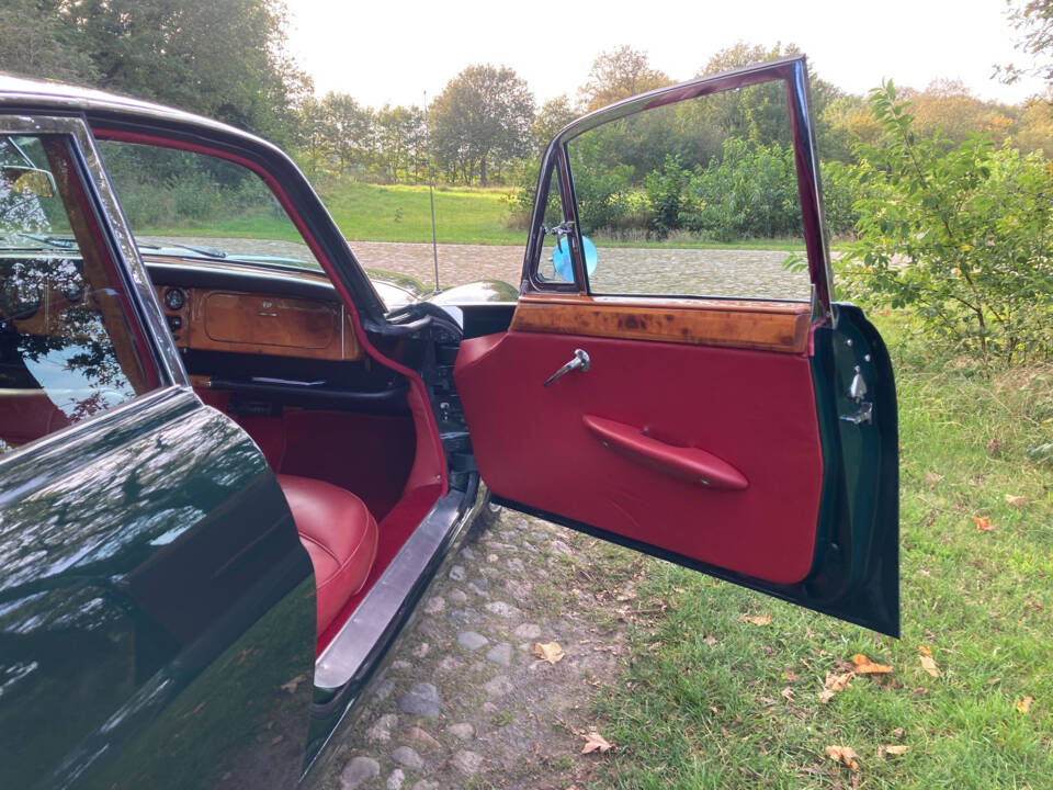 Image 51/52 de Jaguar 420 G (1967)