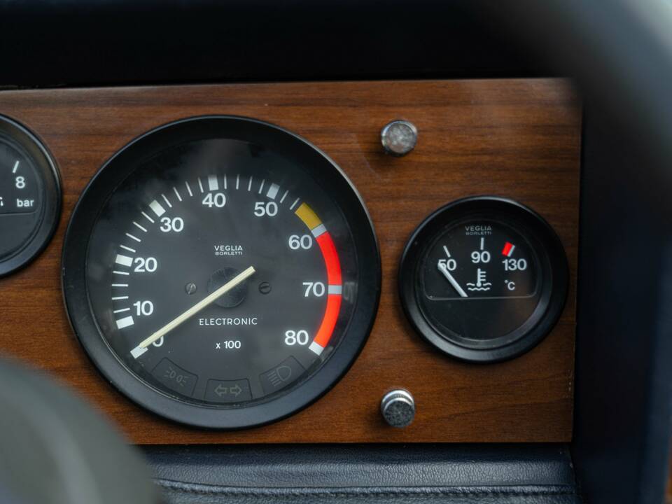 Image 45/50 of FIAT Spider 2000 Pininfarina 50th Anniversary Edition (1981)