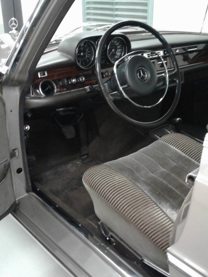 Bild 15/30 von Mercedes-Benz 300 SEL 3.5 (1971)