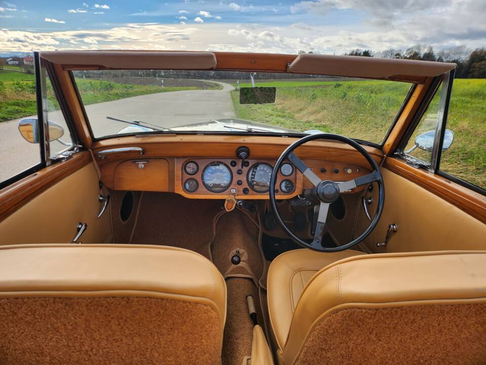 Image 22/72 of Healey 2.4 Litre Abbott (1953)