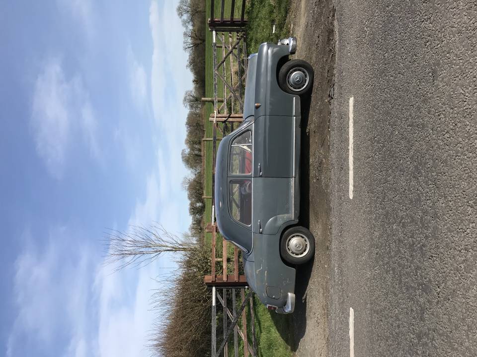 Bild 17/27 von Mercedes-Benz 190 b (1961)