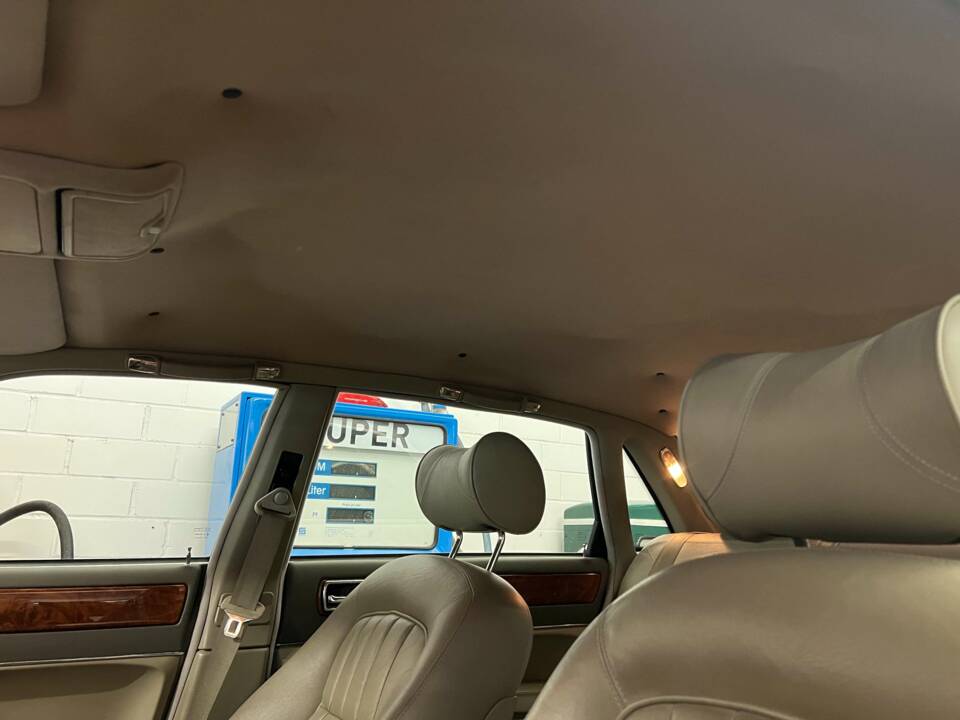 Image 10/15 of Jaguar XJ 6 4.0 Sovereign (1997)