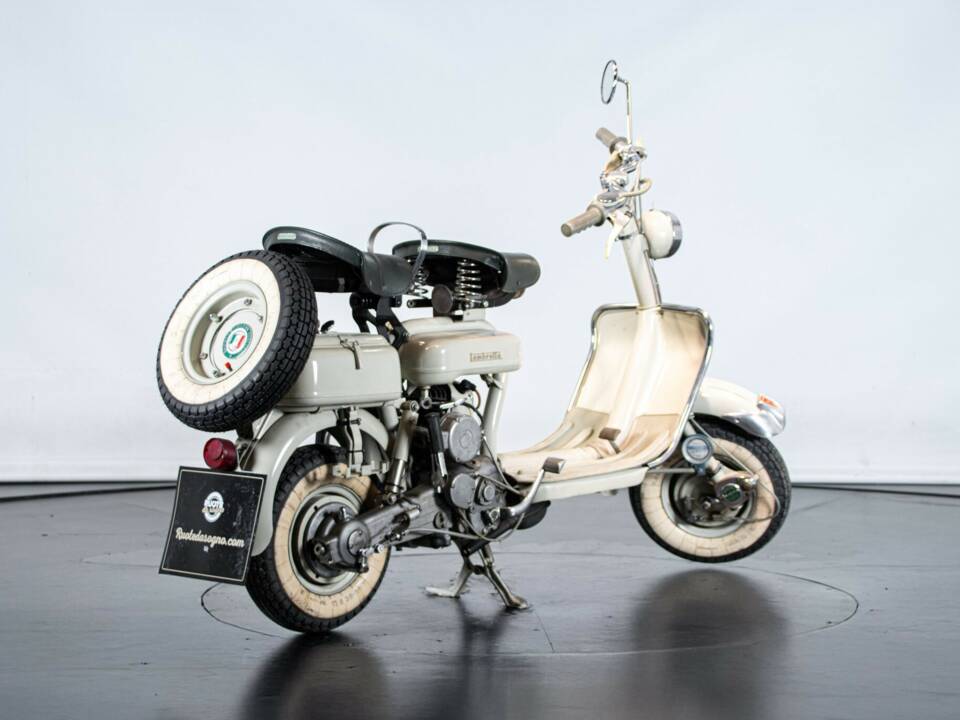 Immagine 6/50 di Innocenti Lambretta 150 D (1956)