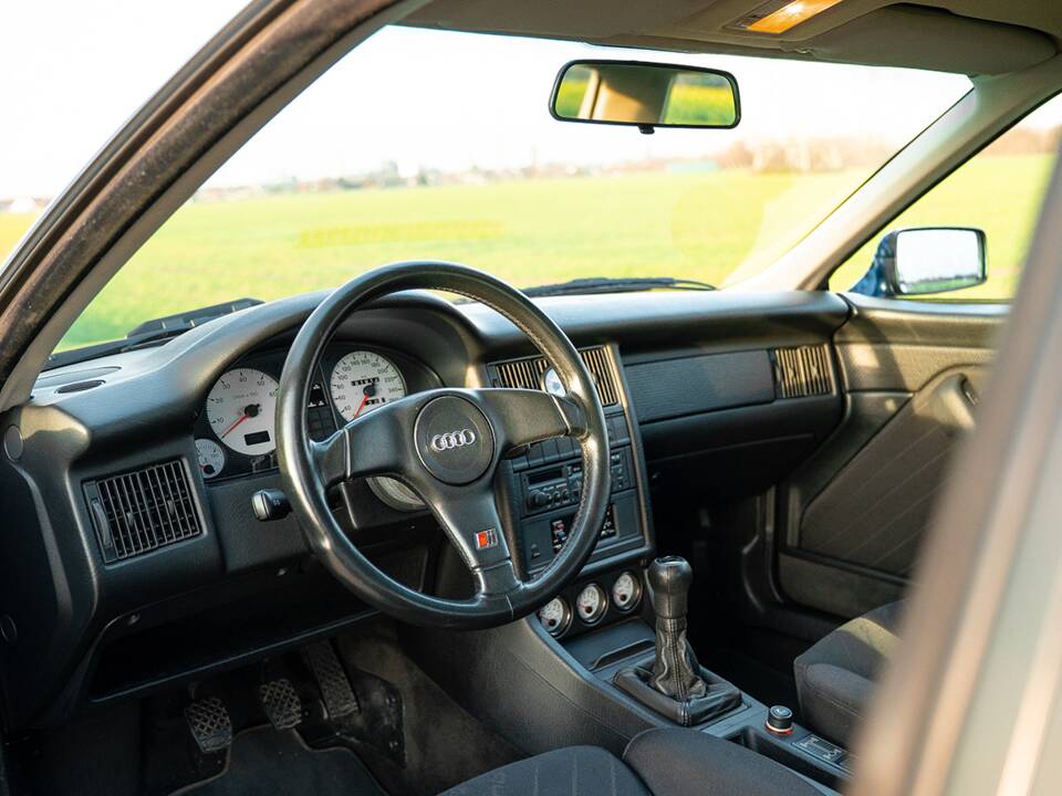 Bild 22/54 von Audi quattro 20V (1991)