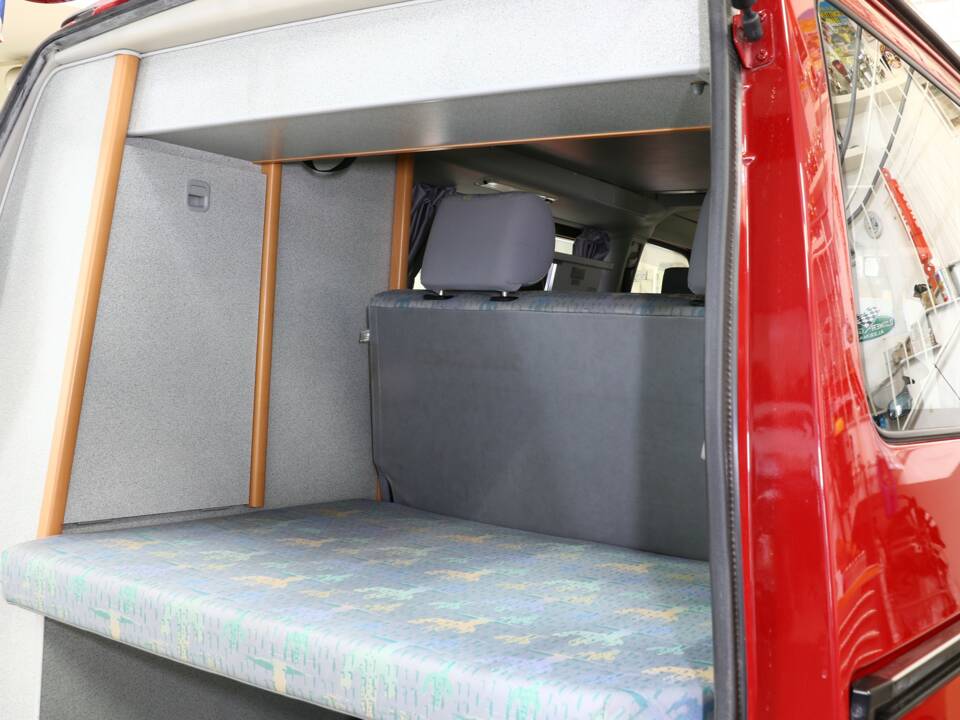 Bild 44/47 von Volkswagen T4 California 2.5 (1995)