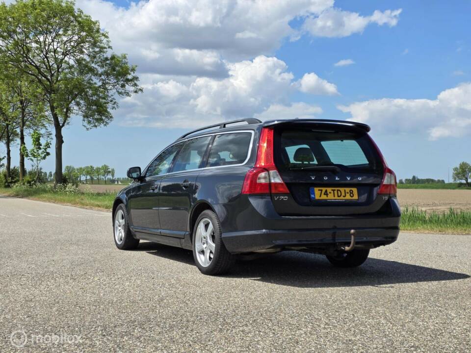Image 6/44 of Volvo V 70 2.0 T5 (2012)