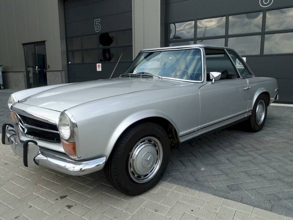 Image 2/36 of Mercedes-Benz 280 SL (1970)
