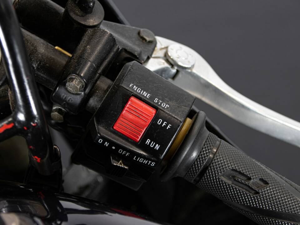 Afbeelding 43/45 van Suzuki RGV 250 Gamma (1992)