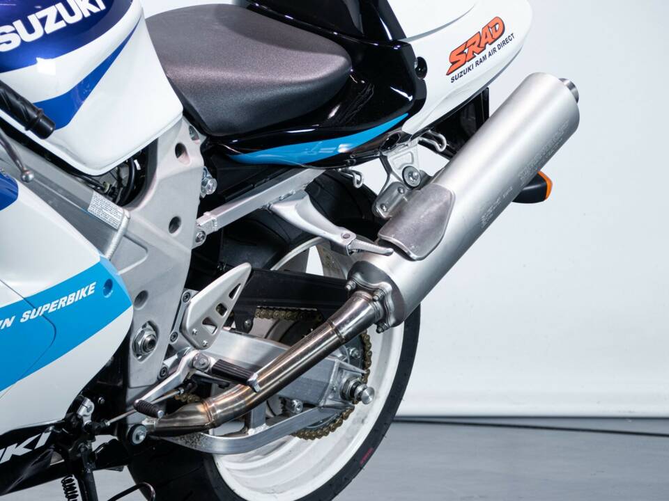 Bild 39/50 von Suzuki TL 1000R (1999)