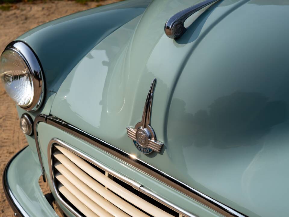 Image 7/24 of Morris Minor 1000 (1961)