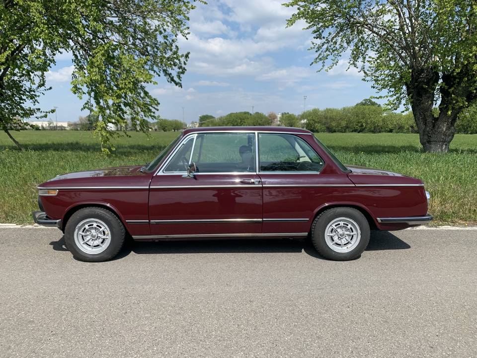 Image 2/37 of BMW 2002 tii (1971)