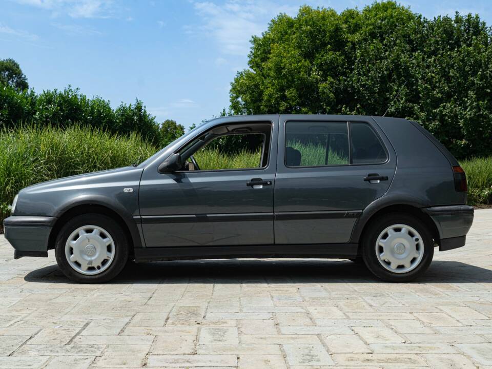 Immagine 5/45 di Volkswagen Golf IV 1.6 (1997)